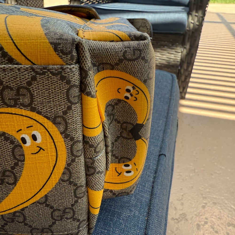 Gucci Banana Diaper Bag- VERY RARE ❤️ - Picture 12 of 15